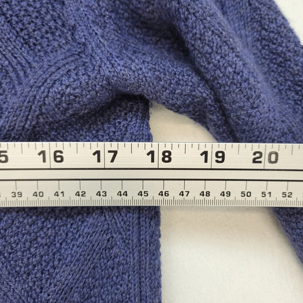 Saks Fifth Ave V-Neck Sweater Mens Medium Blue Italy 100% Wool Diamond Knit